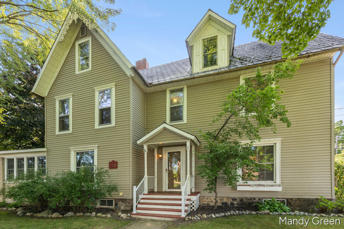2nd St, Carson City, MI 48811