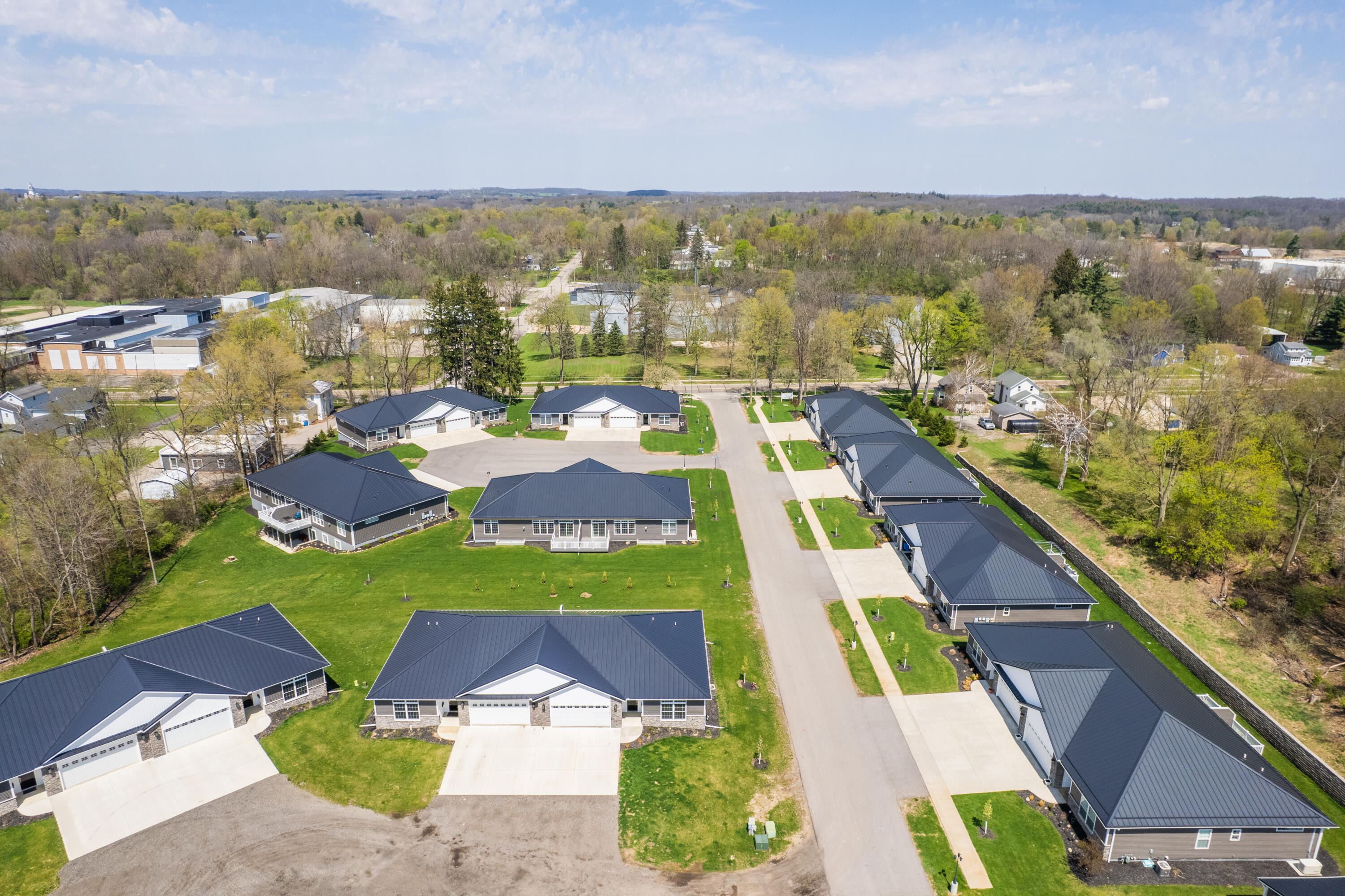 Auseon Ct, Hillsdale, MI 49242