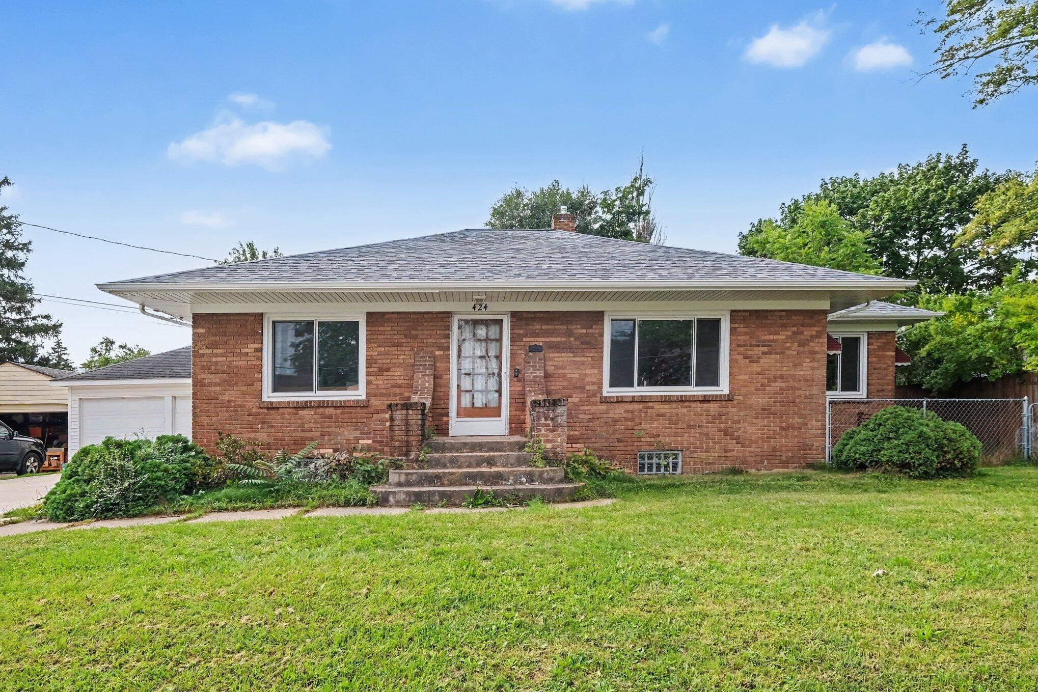 Alger St, Grand Rapids, MI 49507 #1