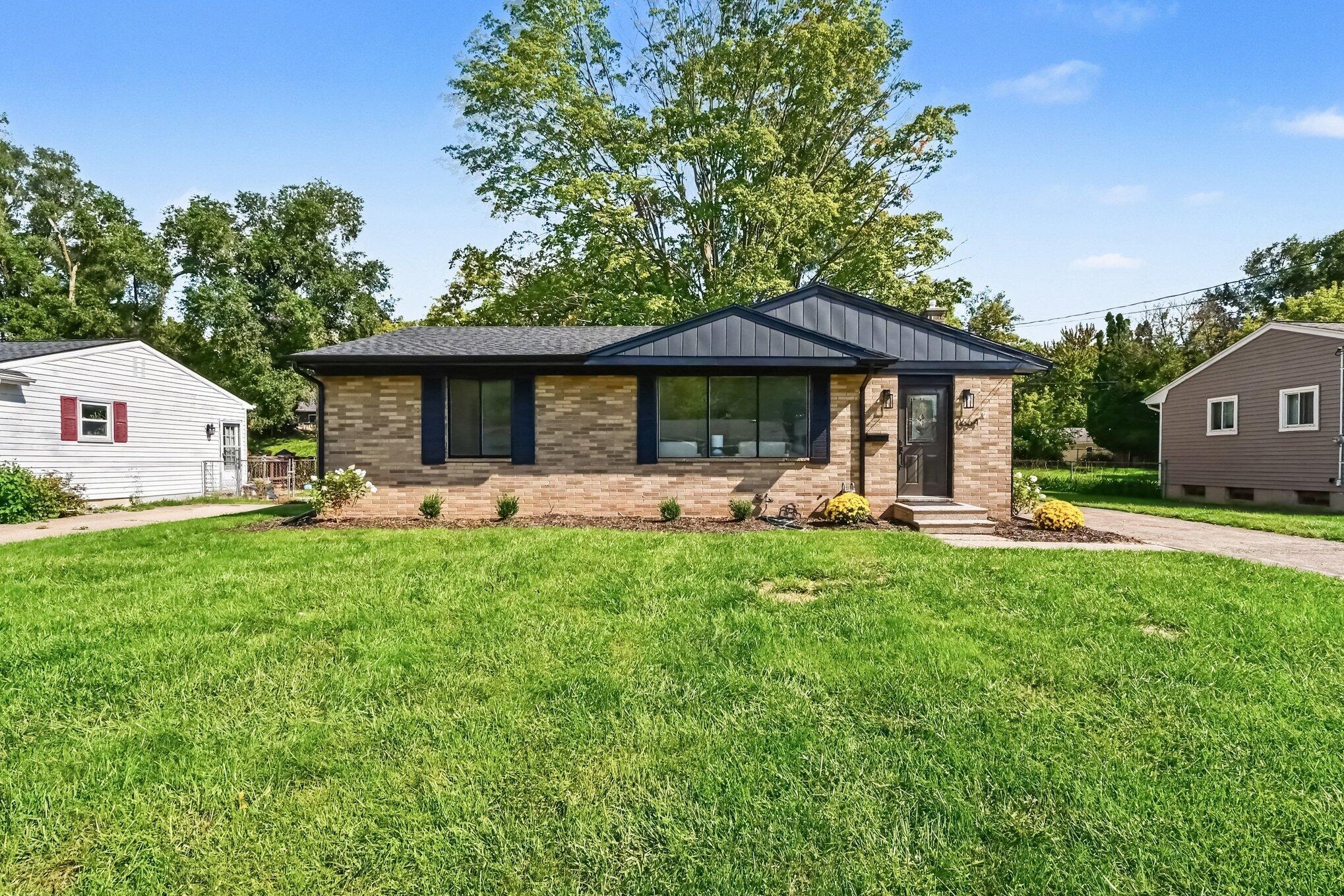 Benjamin Ave, Grand Rapids, MI 49505