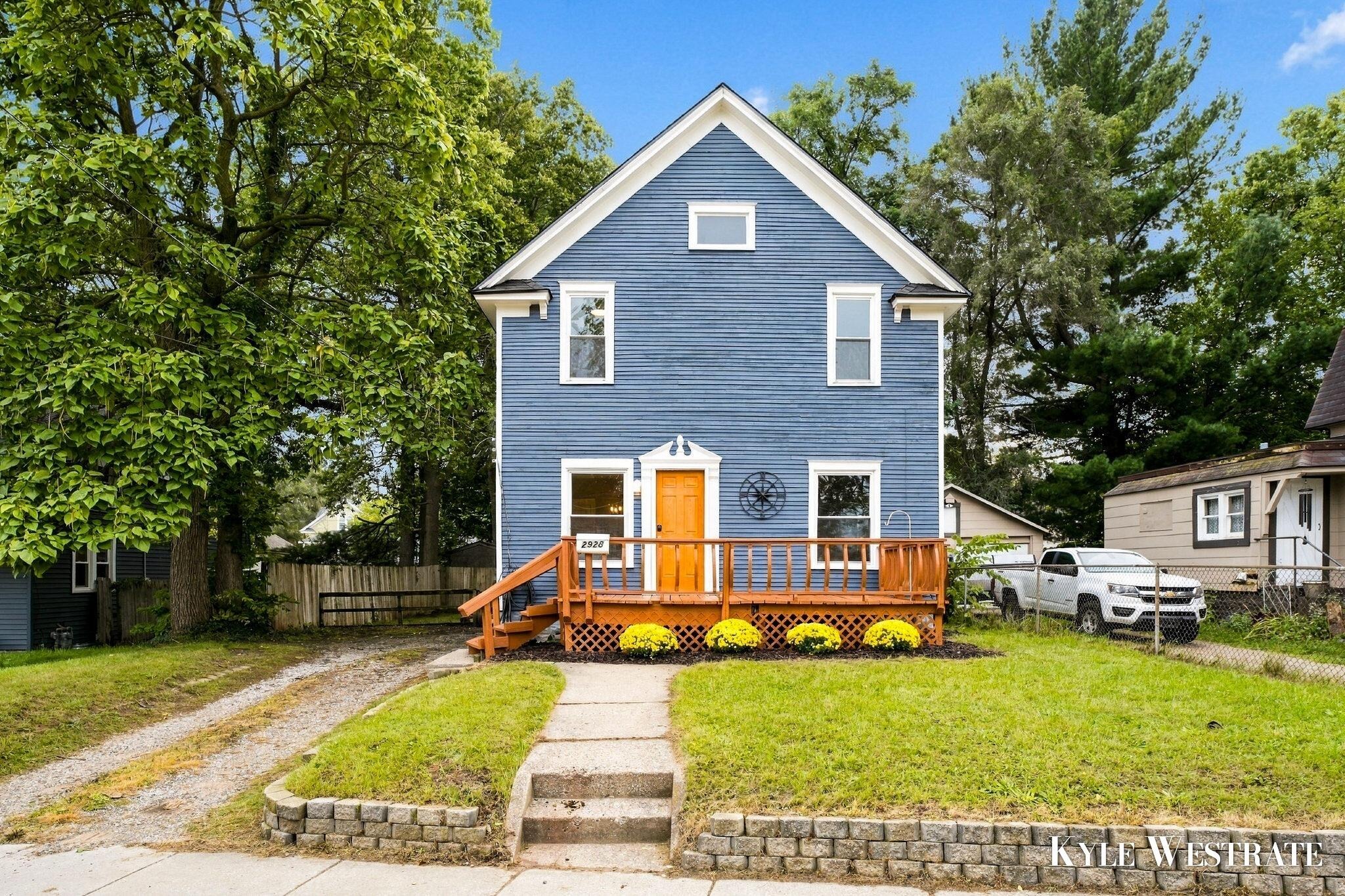Coit Ave, Grand Rapids, MI 49505