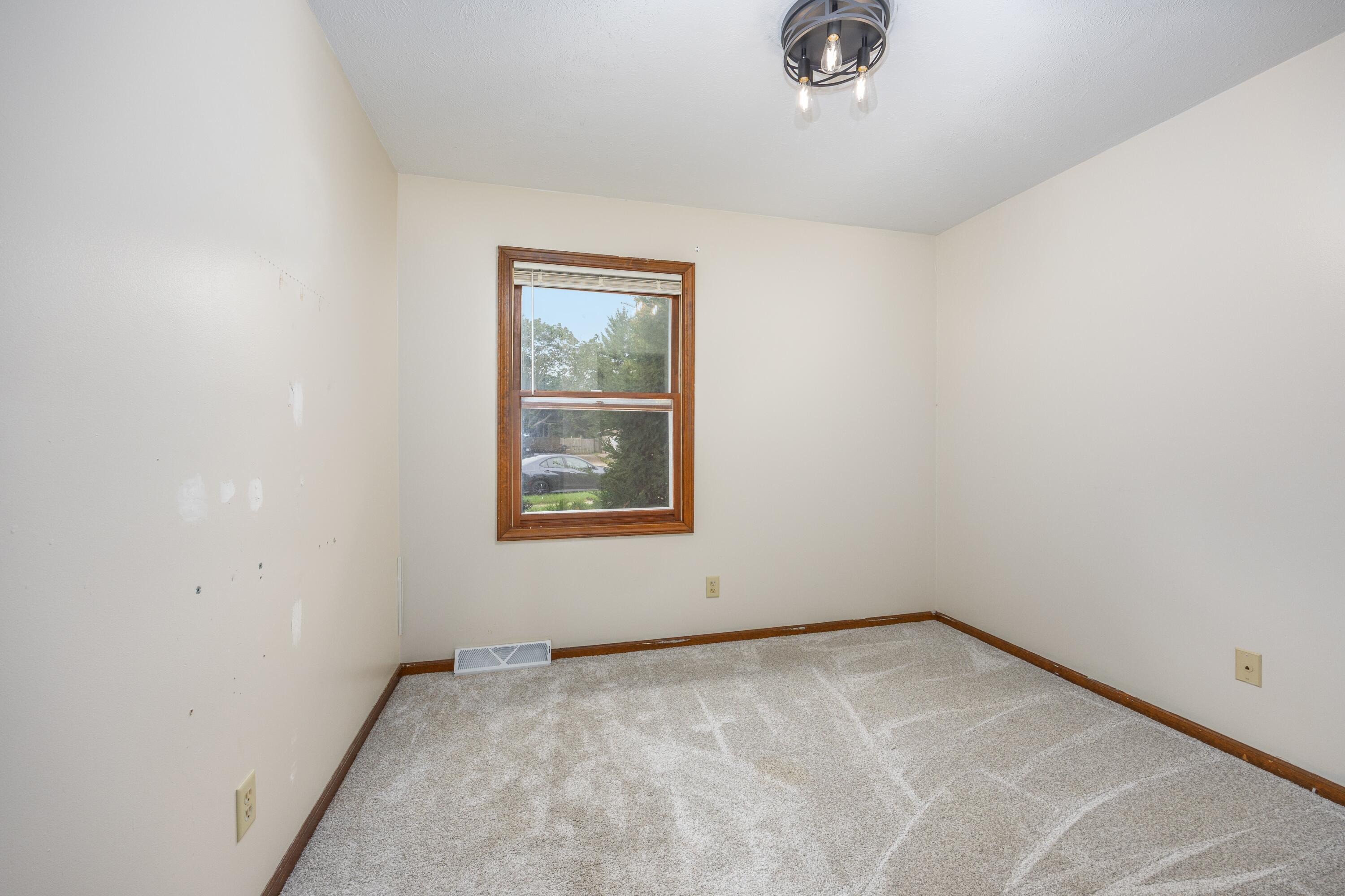 Bluebird Ave, Wyoming, MI 49519