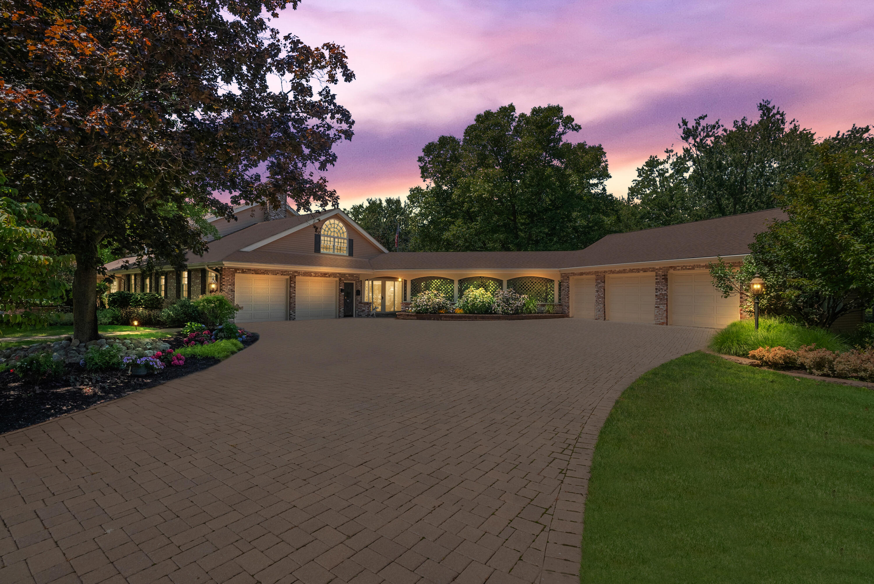 Eidson Rd, Saint Joseph, MI 49085