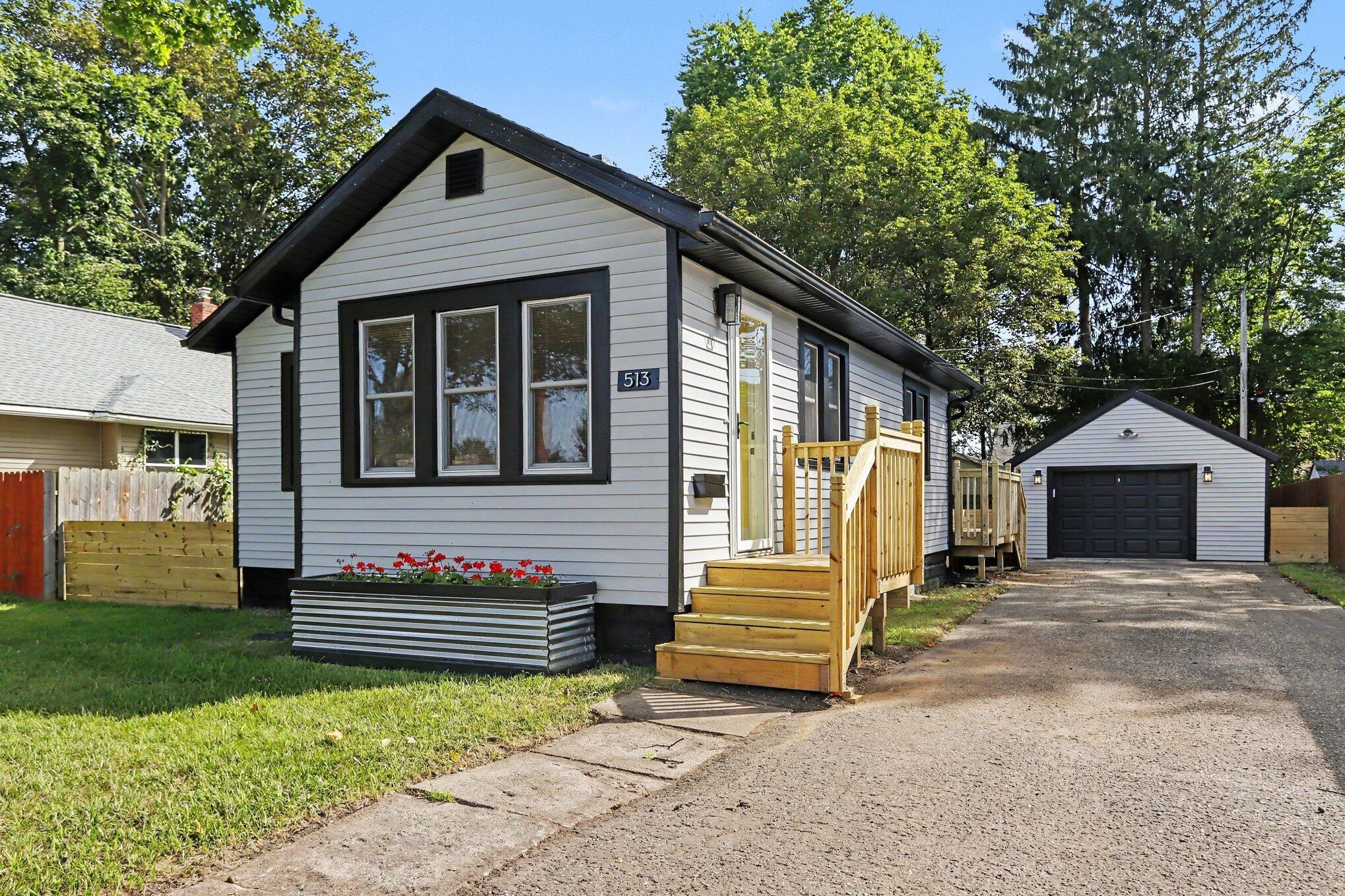 4th St, Sturgis, MI 49091 #1