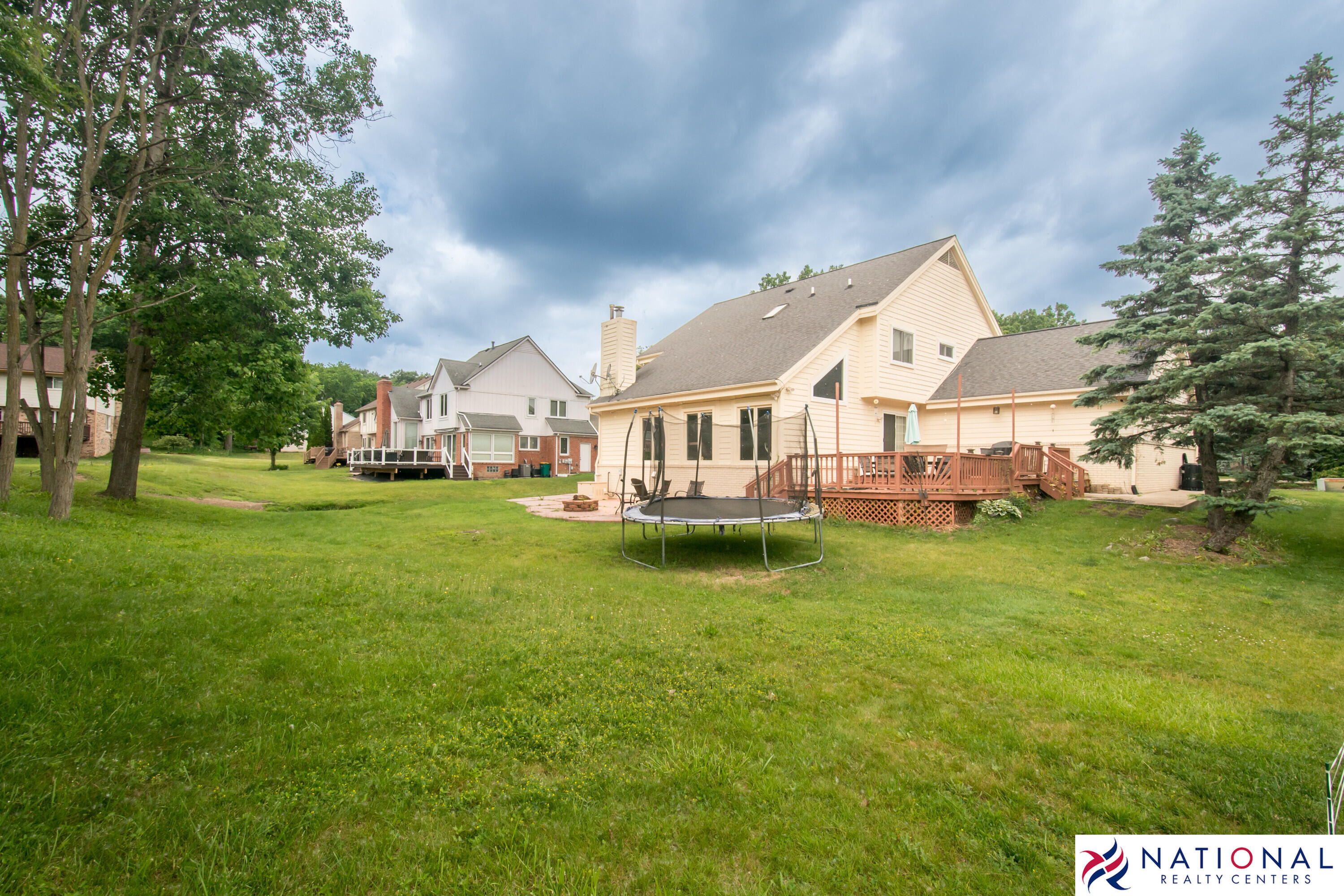 Glengrove Dr, Farmington Hills, MI 48331 #1