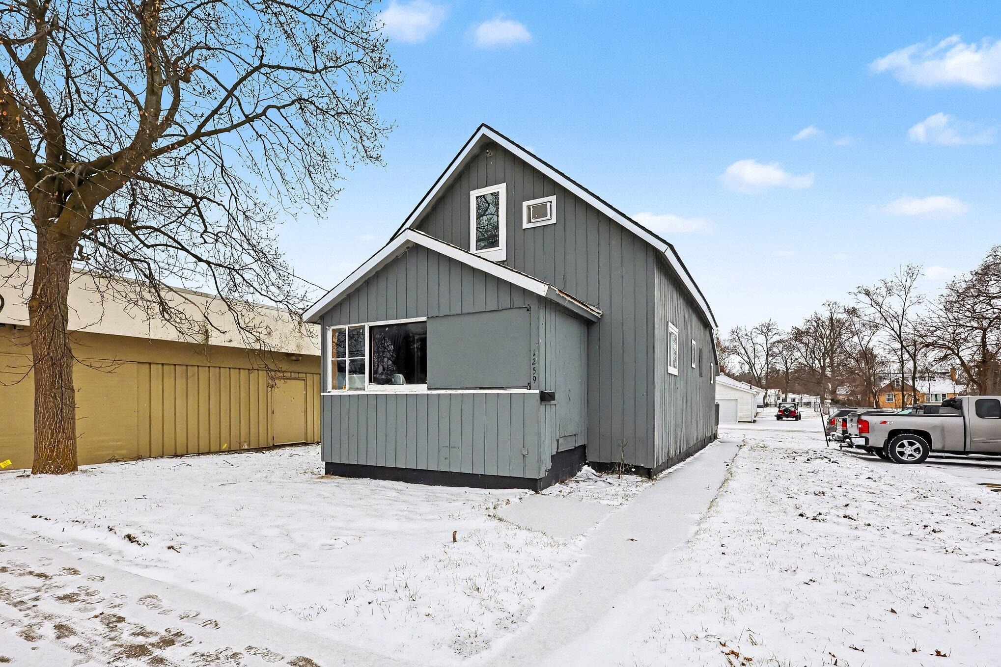 Apple Ave, Muskegon, MI 49442 #1