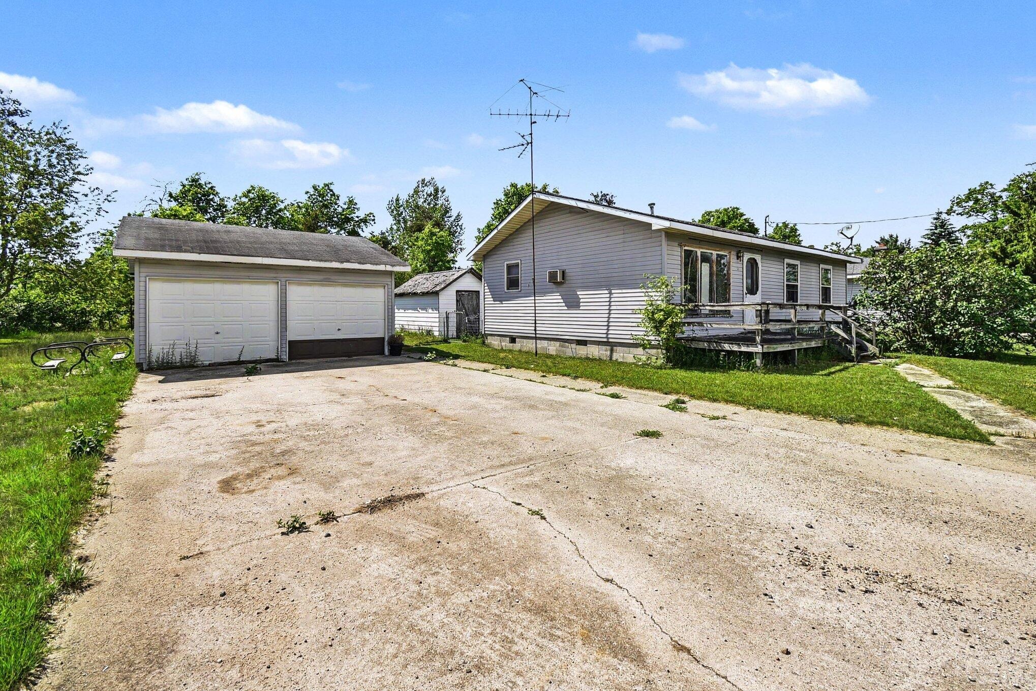 Pembroke Dr, Grayling, MI 49738