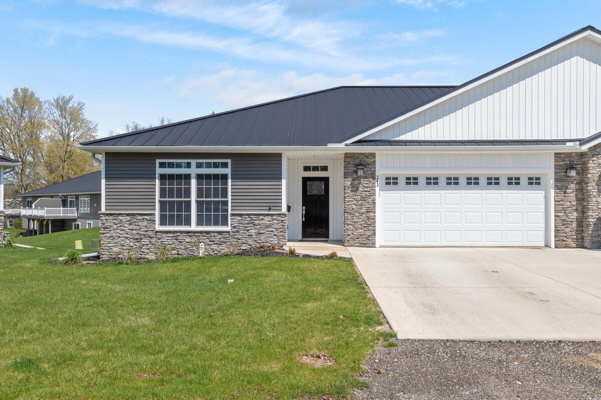 Auseon Ct, Hillsdale, MI 49242 #1