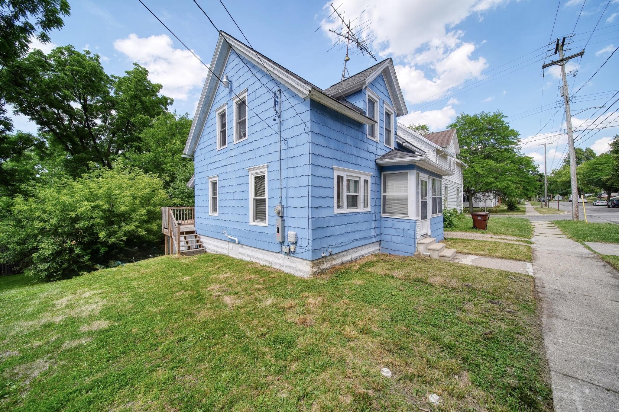 Plymouth St, Jackson, MI 49203 #1