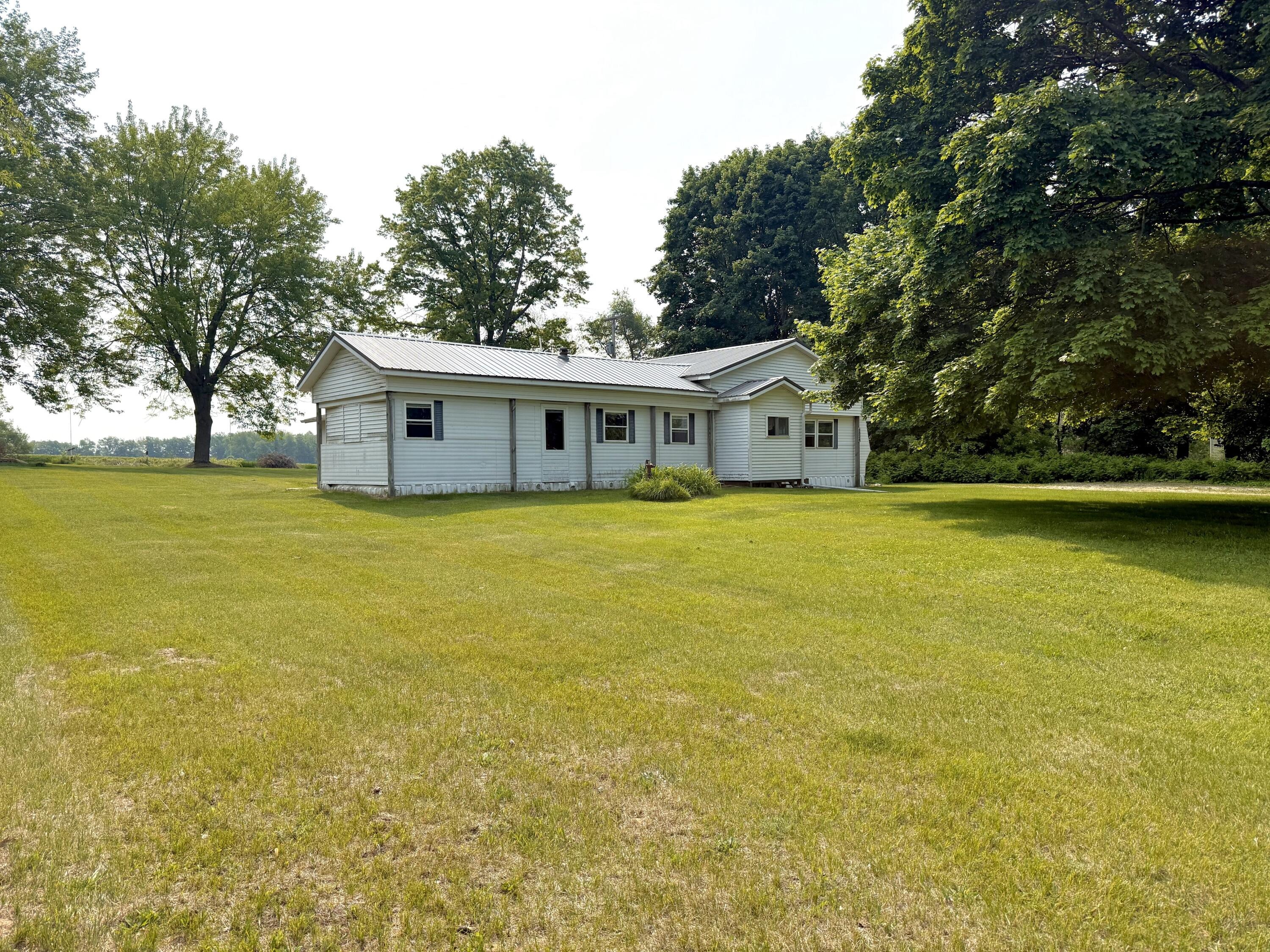 Fitzner Rd, Greenville, MI 48838