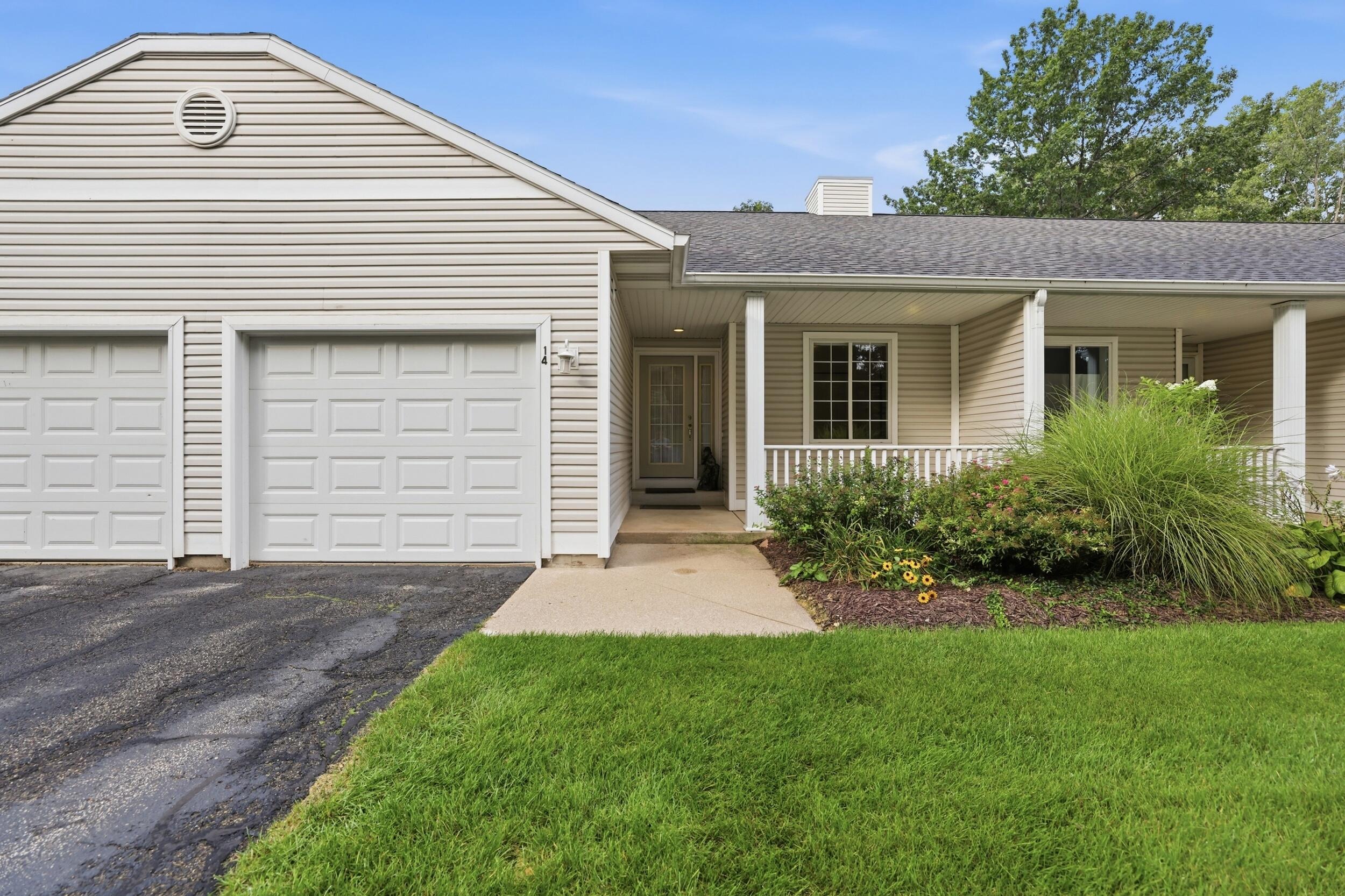Scotts Dr, Holland, MI 49424