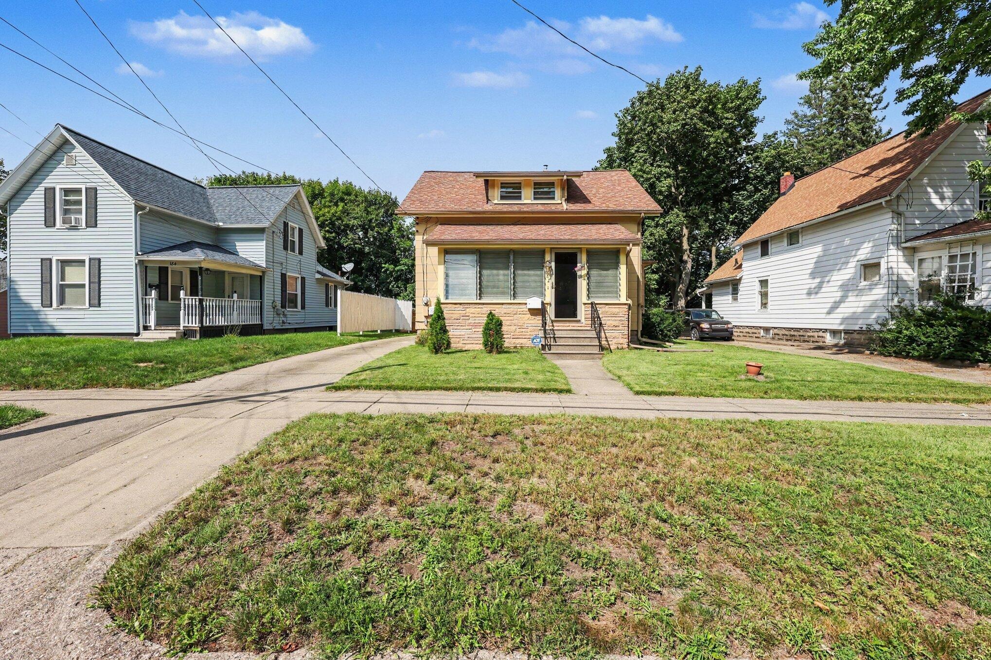 Mansion St, Jackson, MI 49203 #1