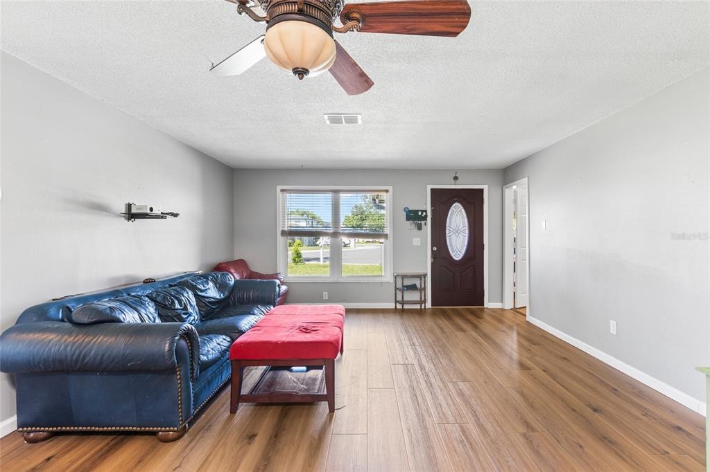 Maplewood Cir, Oldsmar, FL 34677 #1