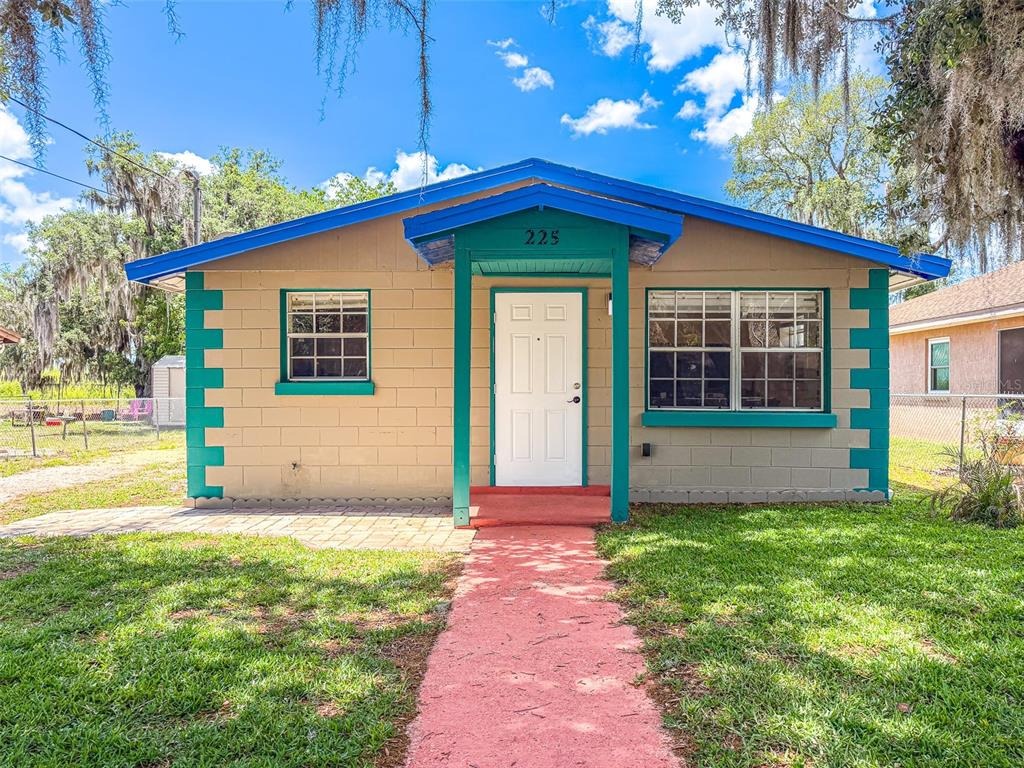 Northside Dr, Lake Wales, FL 33853