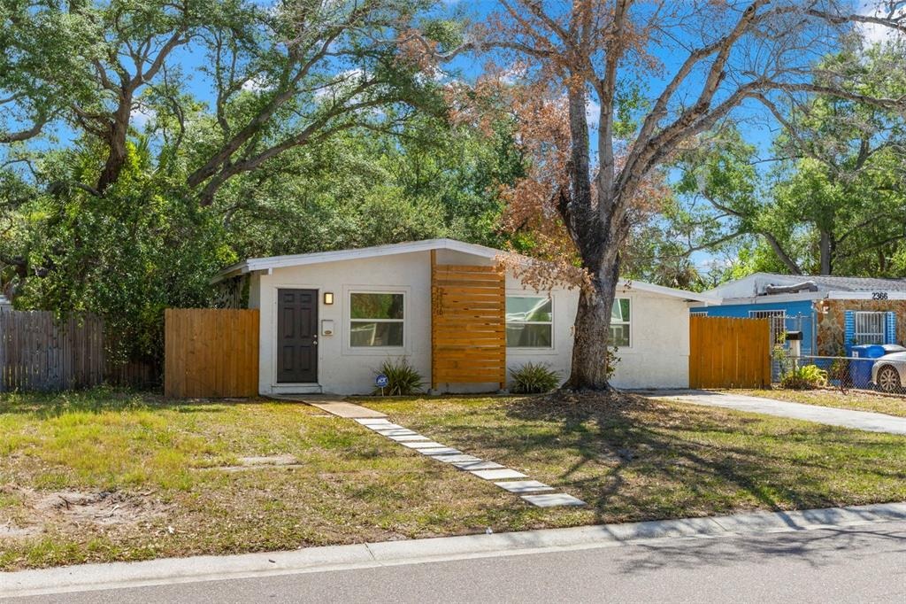 Kingston St, Saint Petersburg, FL 33711