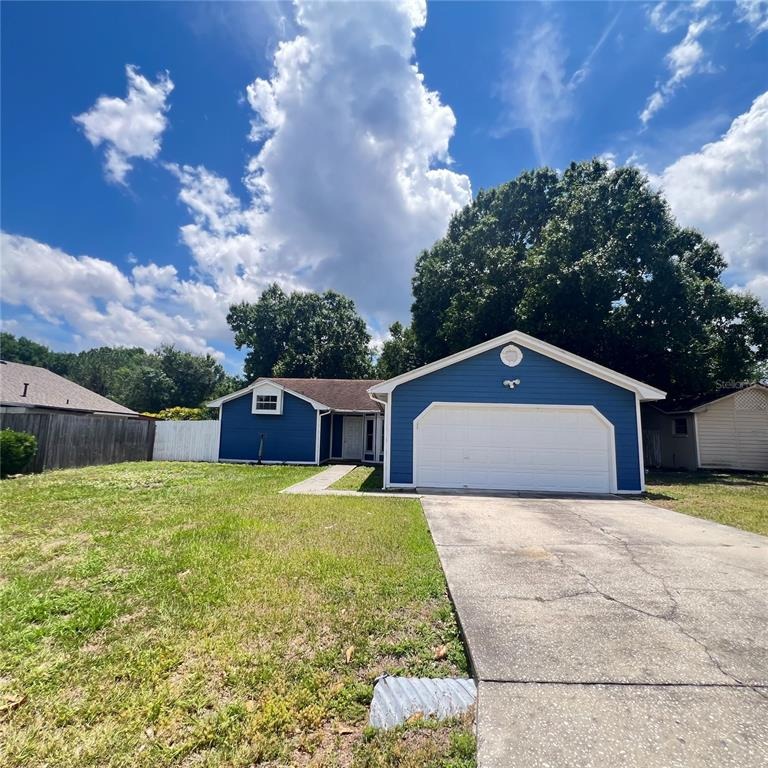 Fox Ridge St, Winter Haven, FL 33884