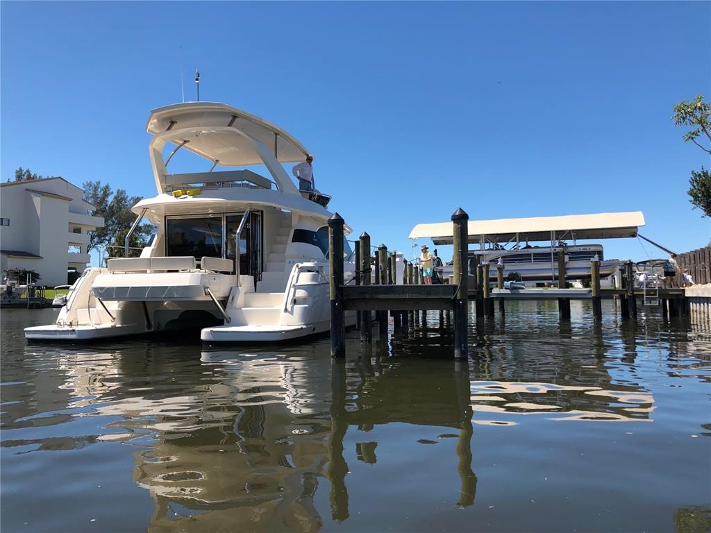Royal Palm Dr, Bradenton, FL 34210