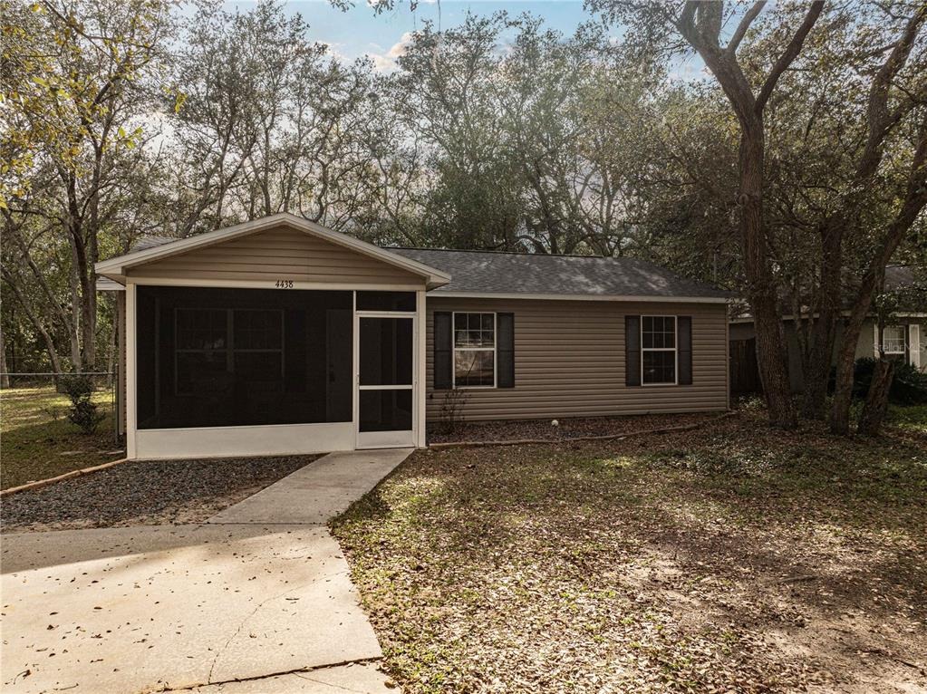 Calamondin St, Lady Lake, FL 32159