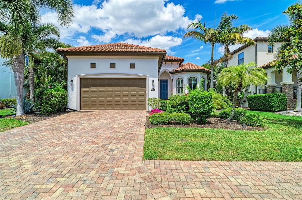 Title Row Dr, Bradenton, FL 34210