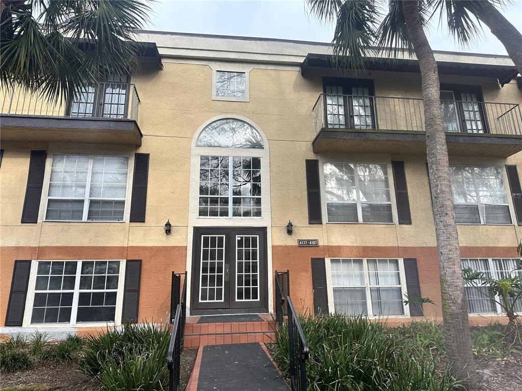 Versailles Dr, Orlando, FL 32808