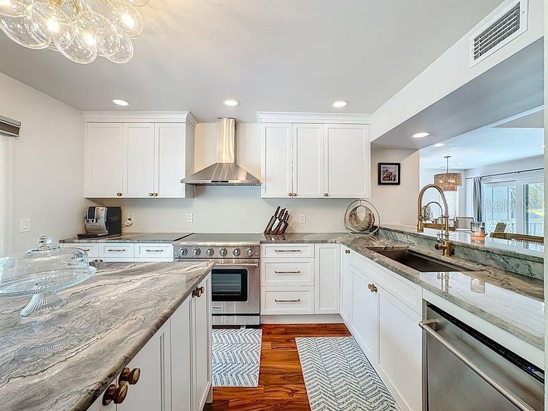Landings Cir, Sarasota, FL 34231 #1