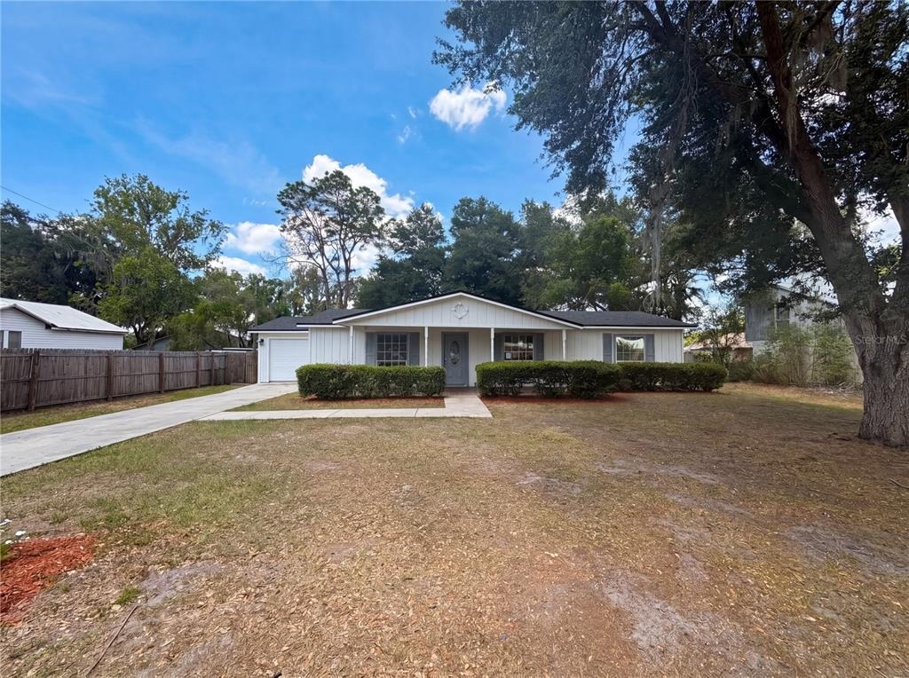 4th St, Fort Meade, FL 33841
