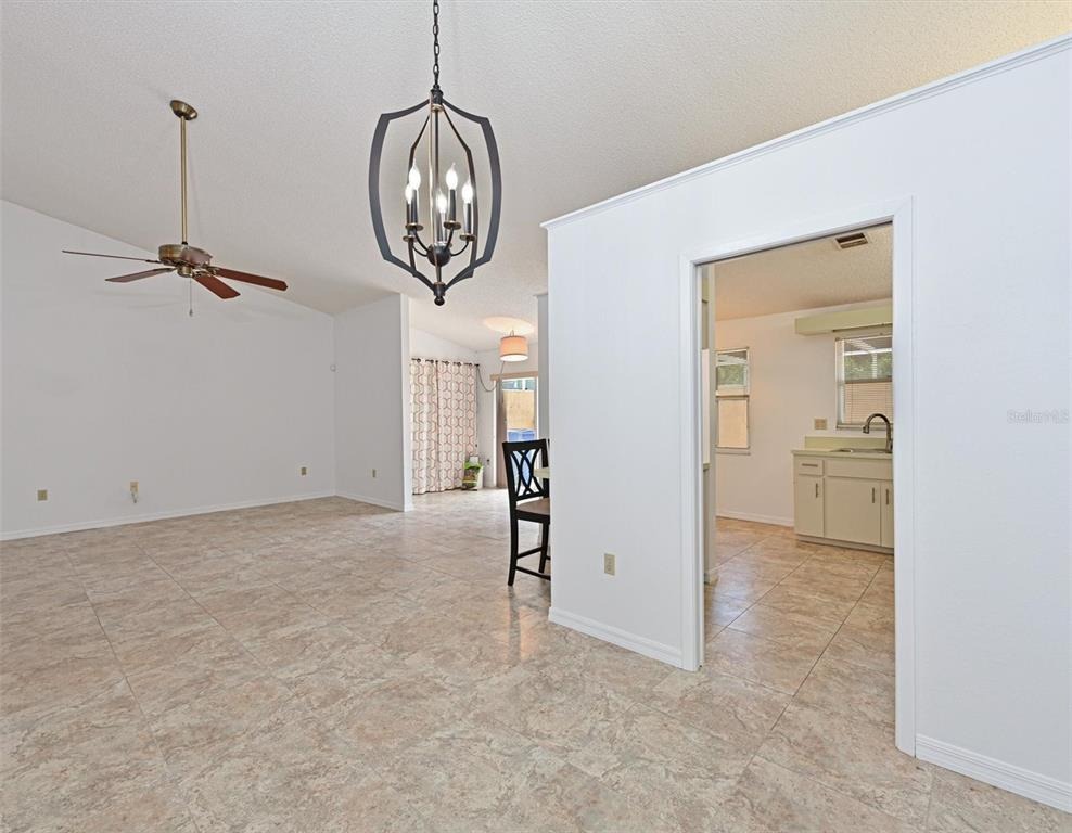 37th St, Bradenton, FL 34203 #1