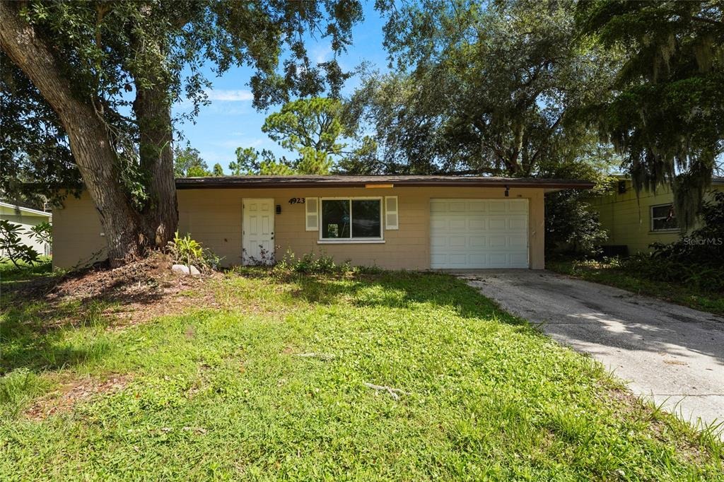 Brookmeade Dr, Sarasota, FL 34232