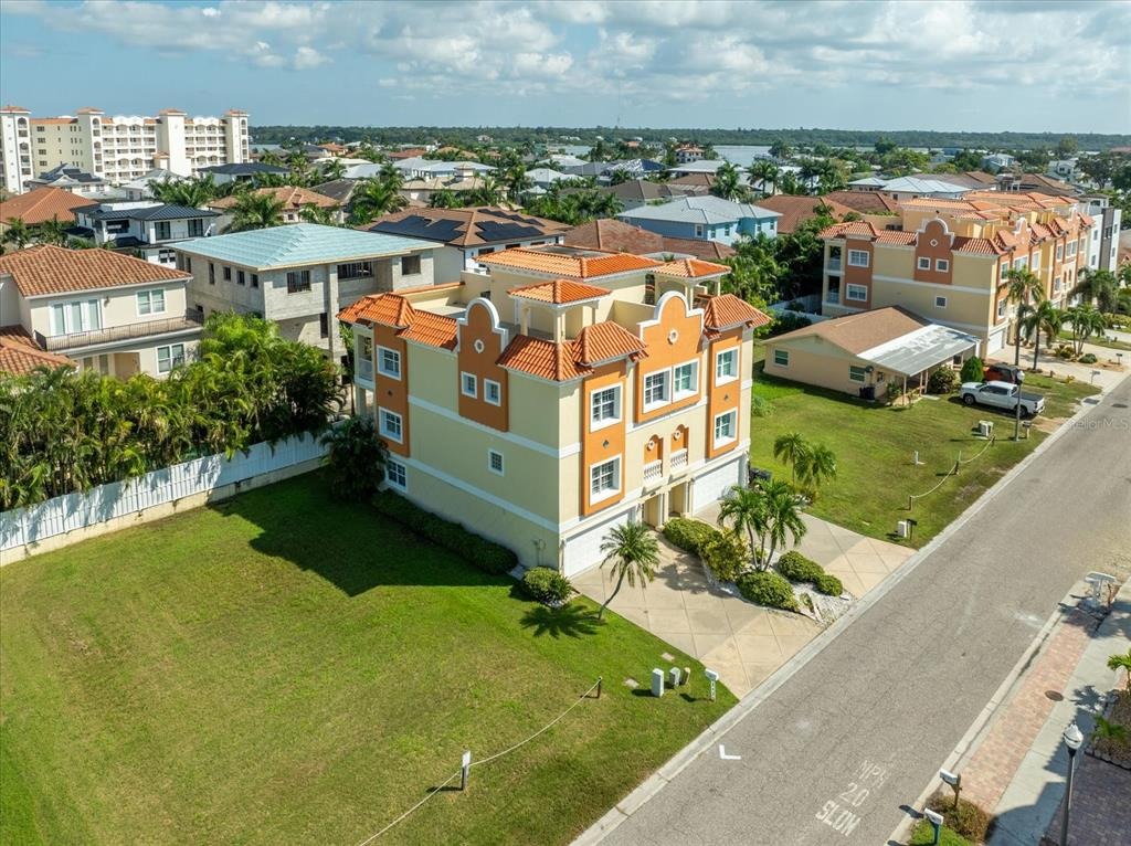 175th Ave, Redington Shores, FL 33708