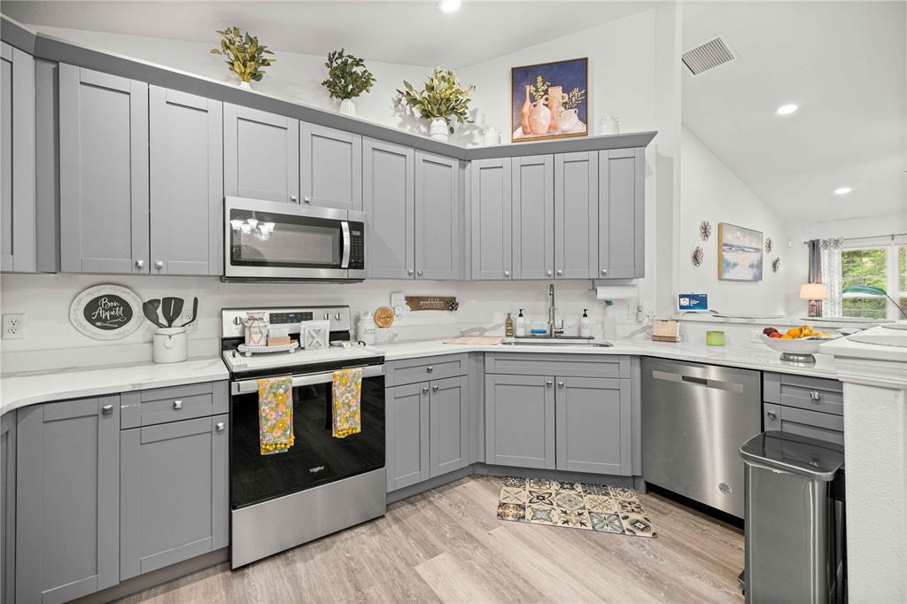 28th Ter, Summerfield, FL 34491 #1