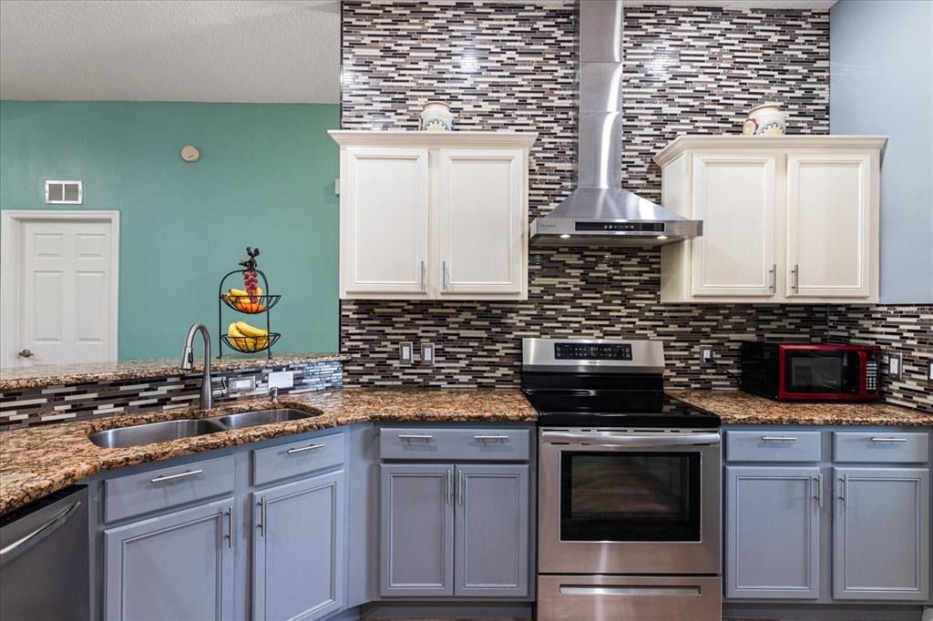 44th Ave, Saint Petersburg, FL 33709 #1