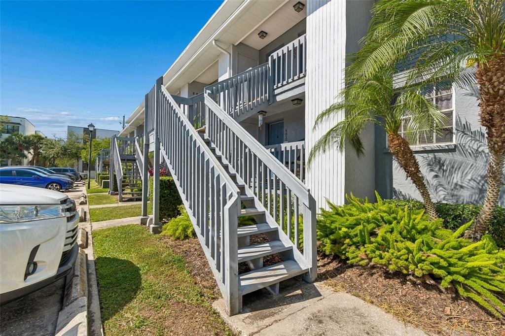 Mcelroy Ave, Tampa, FL 33611