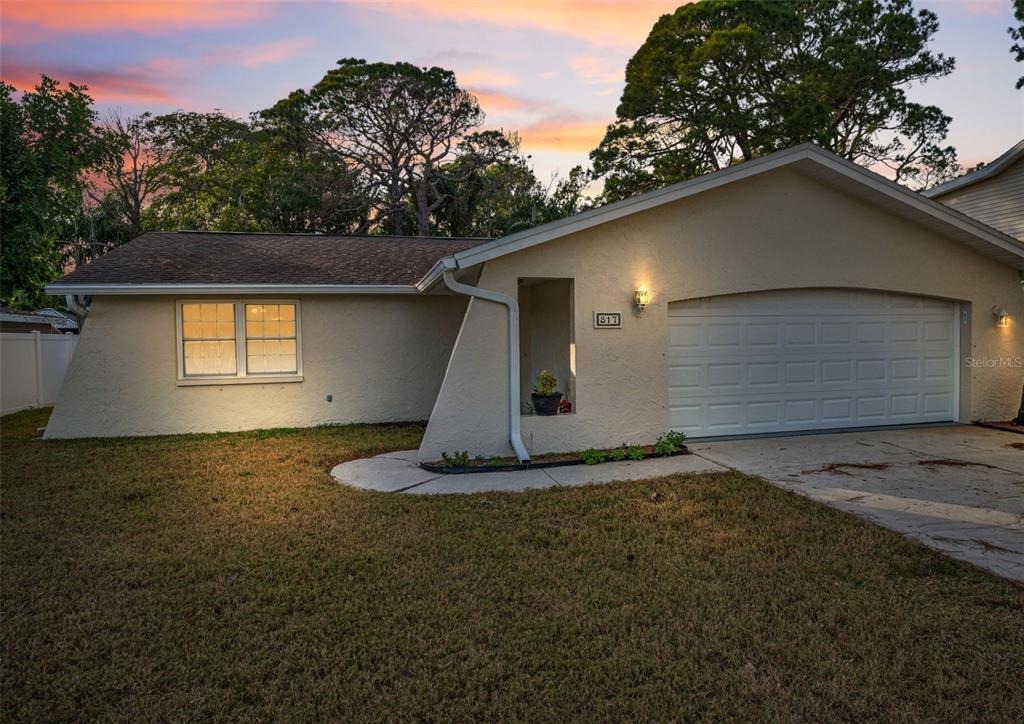Riverside Dr, Tarpon Springs, FL 34689