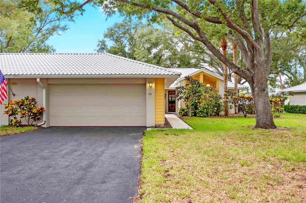 Southampton Ln, Venice, FL 34293