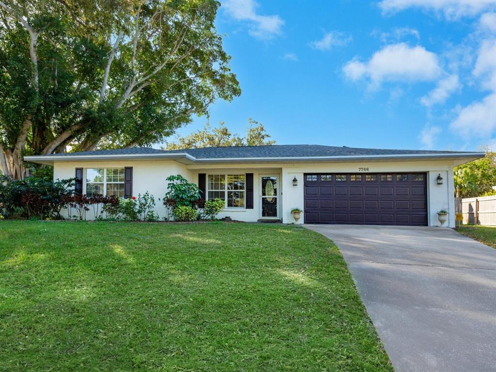 Westmoreland Dr, Sarasota, FL 34243