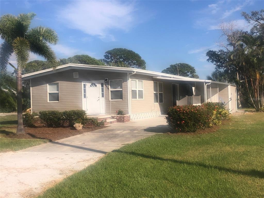 106th St, Bradenton, FL 34210