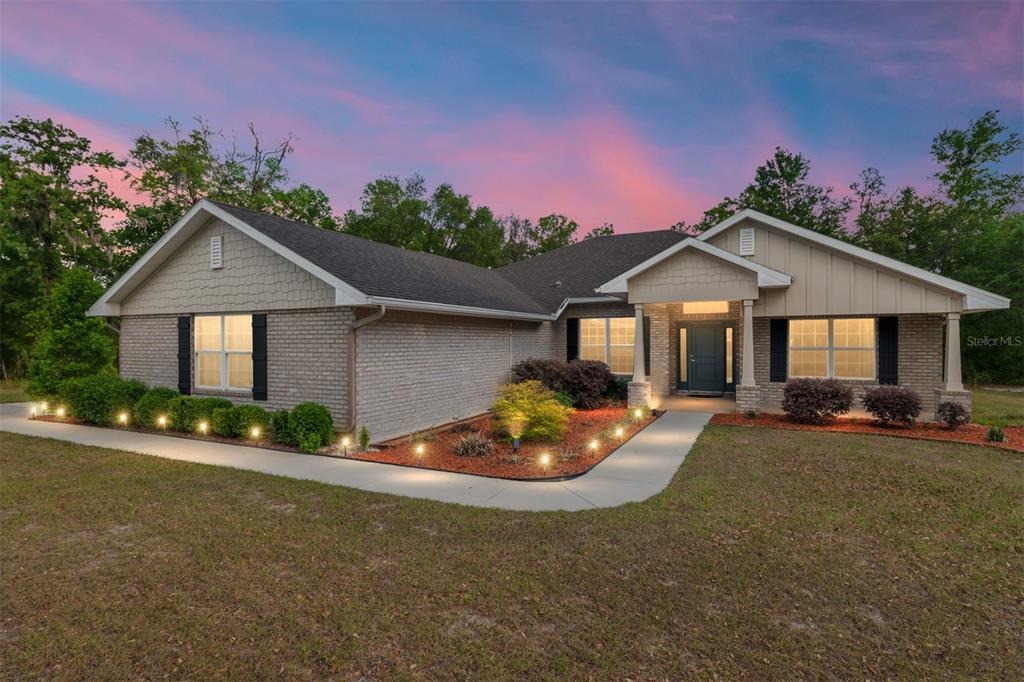 8th Pl, High Springs, FL 32643