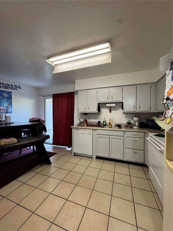 Crayrich Cir, Orlando, FL 32839 #1