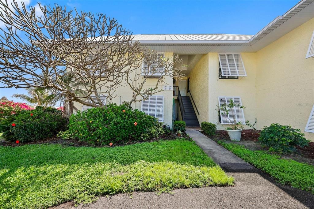 Sunshine Skyway Ln, Saint Petersburg, FL 33711