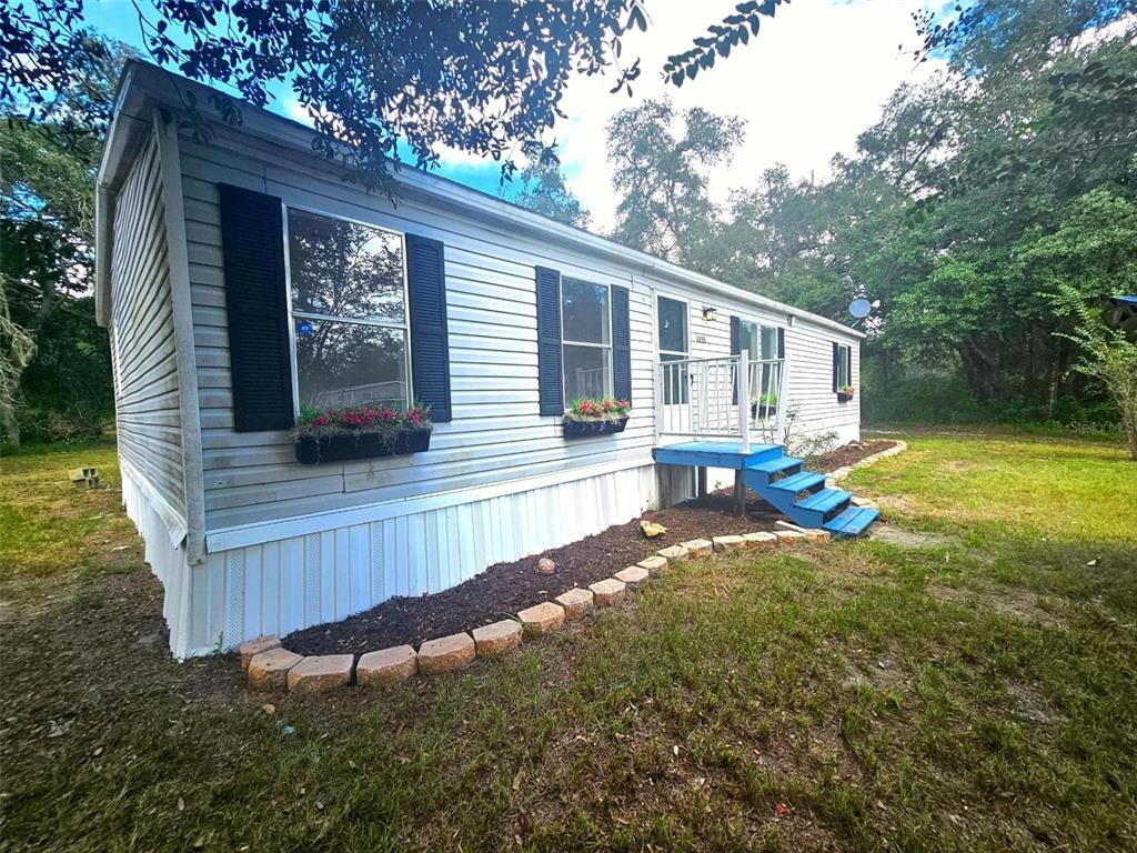 Rousseau St, Webster, FL 33597