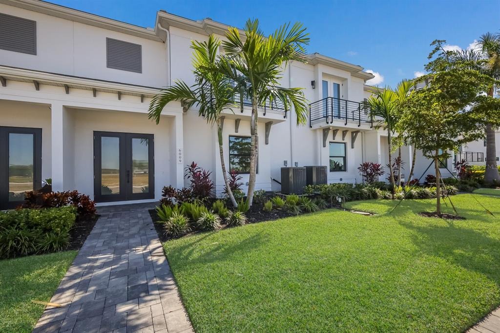 White Mangrove Ln, Bradenton, FL 34210