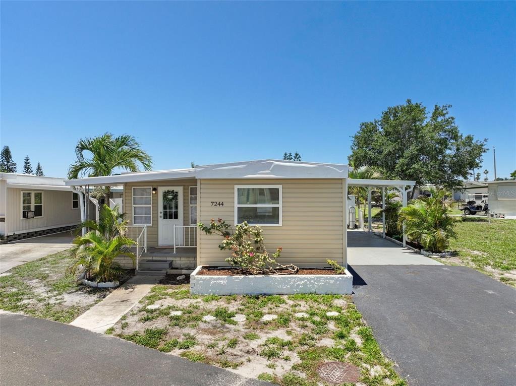 Mount Fairfield Rd, Saint Petersburg, FL 33702