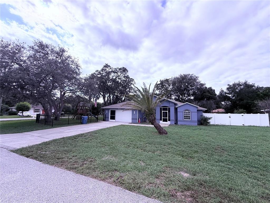 Portland Ave, Spring Hill, FL 34606