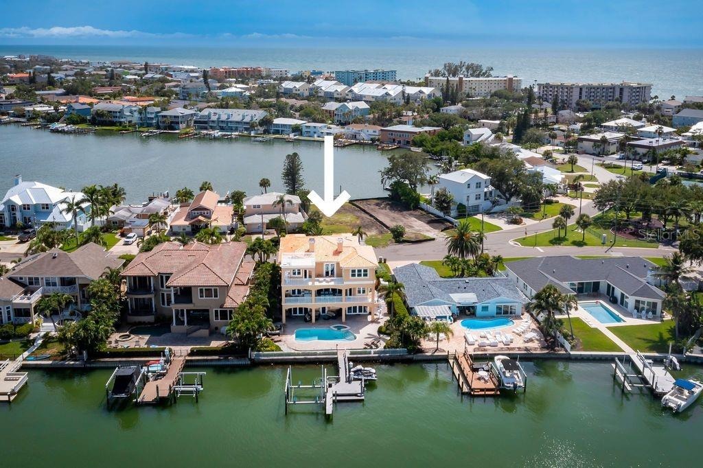 Harbor Dr, Indian Rocks Beach, FL 33785
