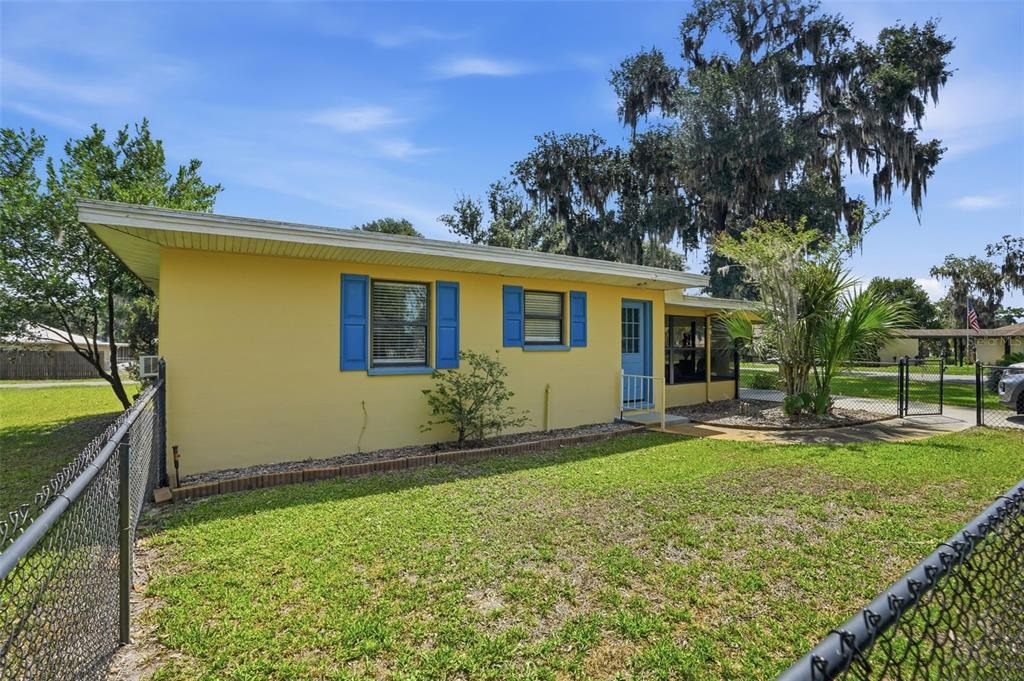 Cr 453 , Lake Panasoffkee, FL 33538