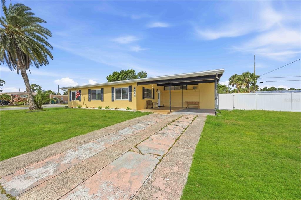 Ednor St, Port Charlotte, FL 33952