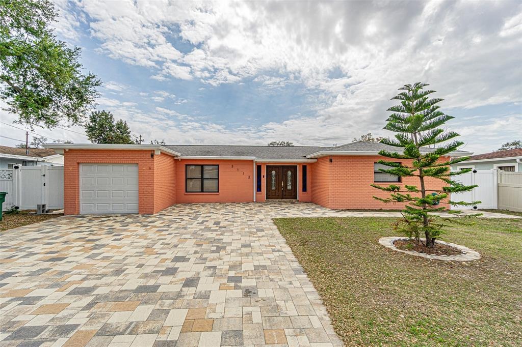 Henry Ave, Tampa, FL 33614