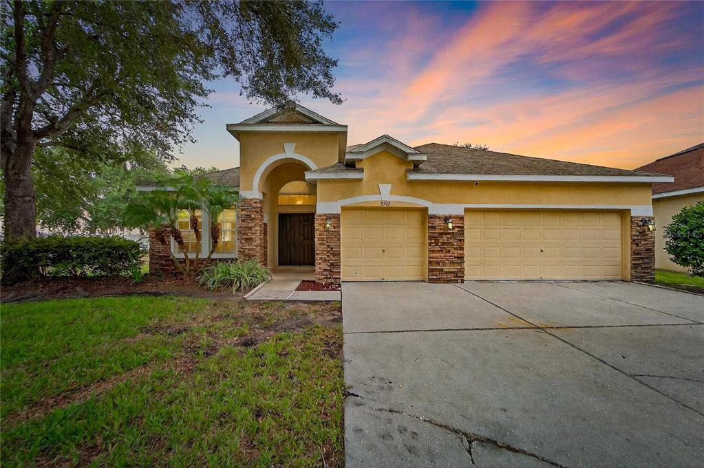 Bonterra Blvd, Valrico, FL 33594
