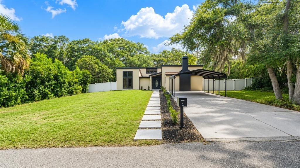 Lake Burrell Dr, Lutz, FL 33549