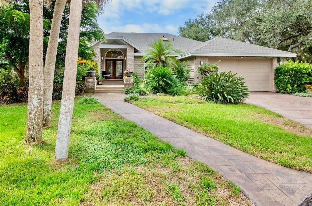 Friar Tuck Ln, Sarasota, FL 34232